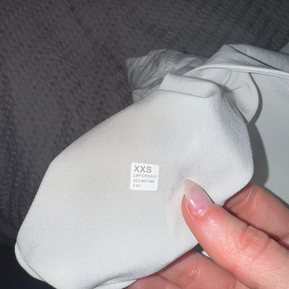 lululemon athletica Off White Shorts - Picture 4 of 5